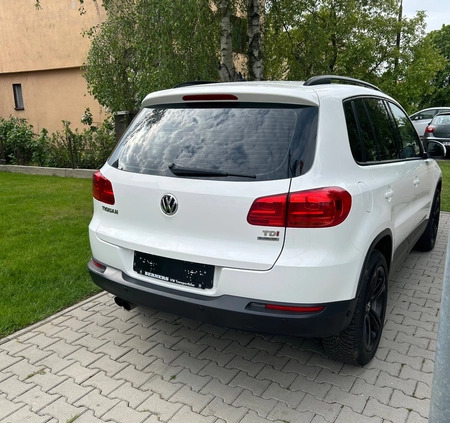 Volkswagen Tiguan cena 33900 przebieg: 172000, rok produkcji 2012 z Leszno małe 191